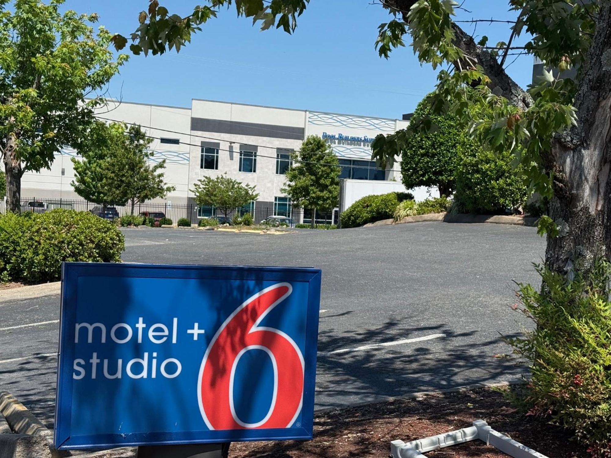 Motel 6 Charlotte, Nc - Airport South Eksteriør bilde